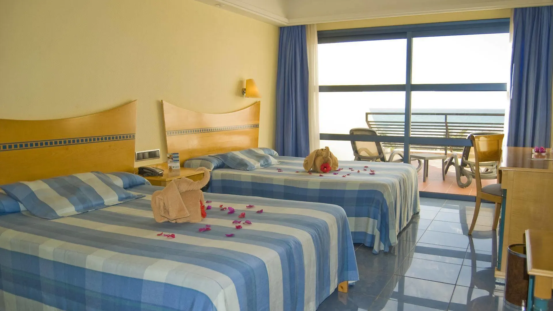 Sbh Crystal Beach Hotel & Suites - Adults Only Costa Calma 4*,  Spain